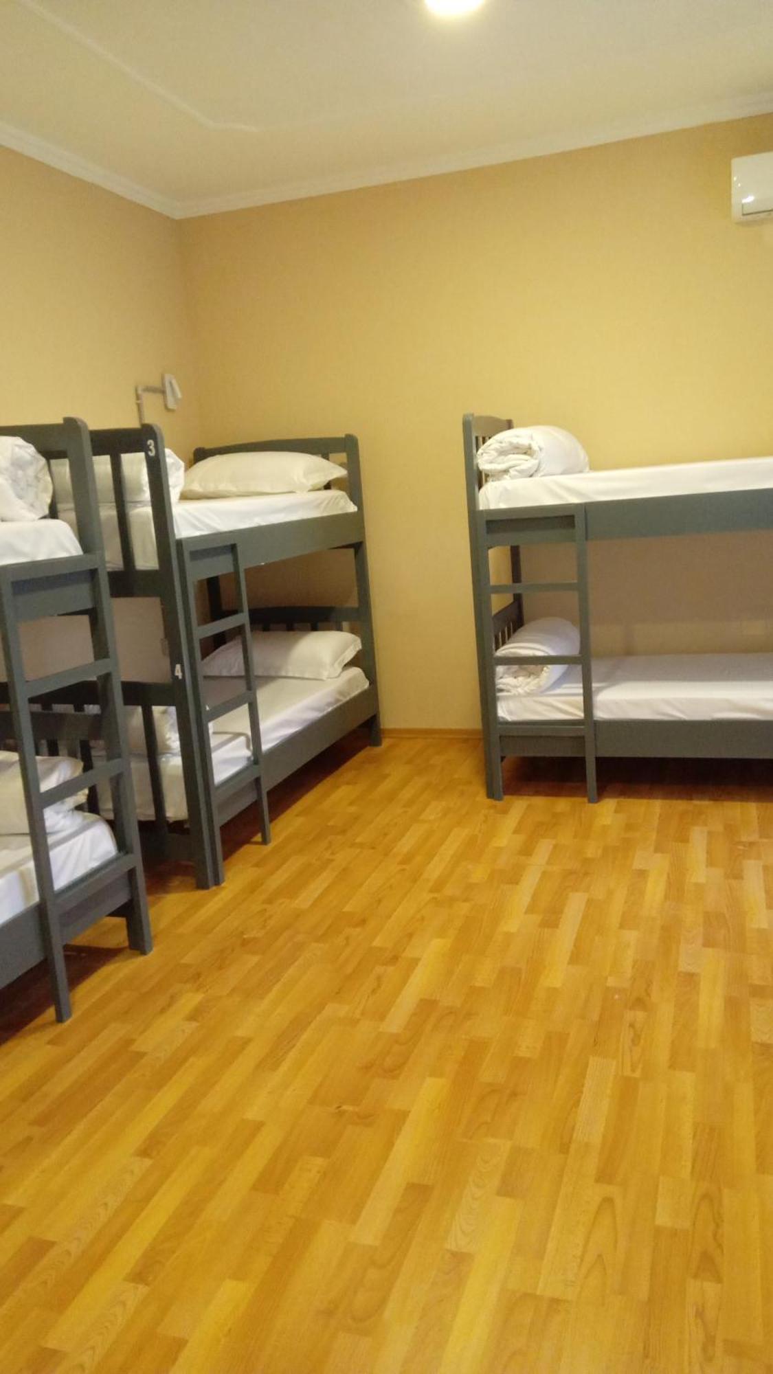 Mandarine Hostel Tirana Eksteriør billede