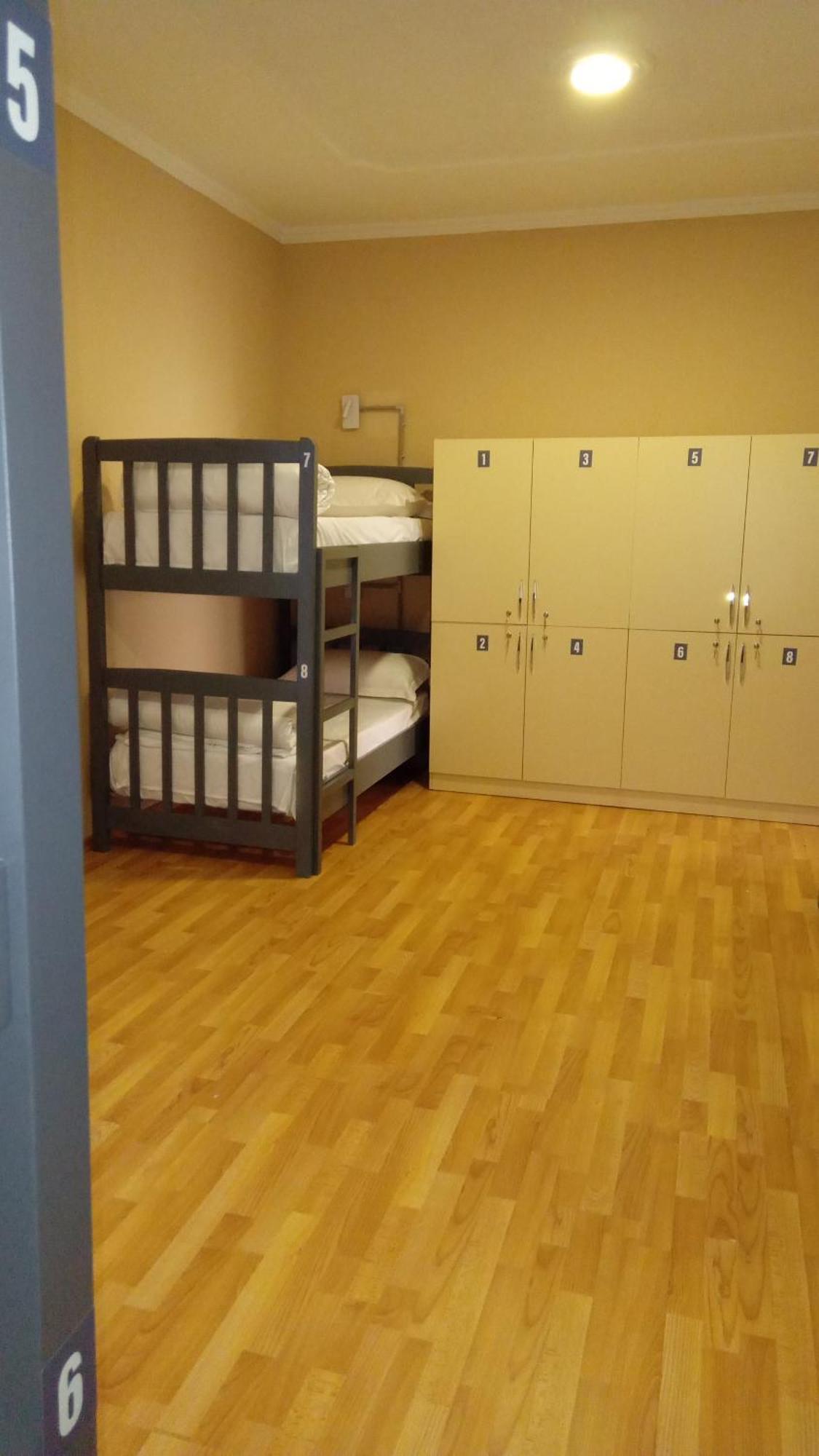 Mandarine Hostel Tirana Eksteriør billede