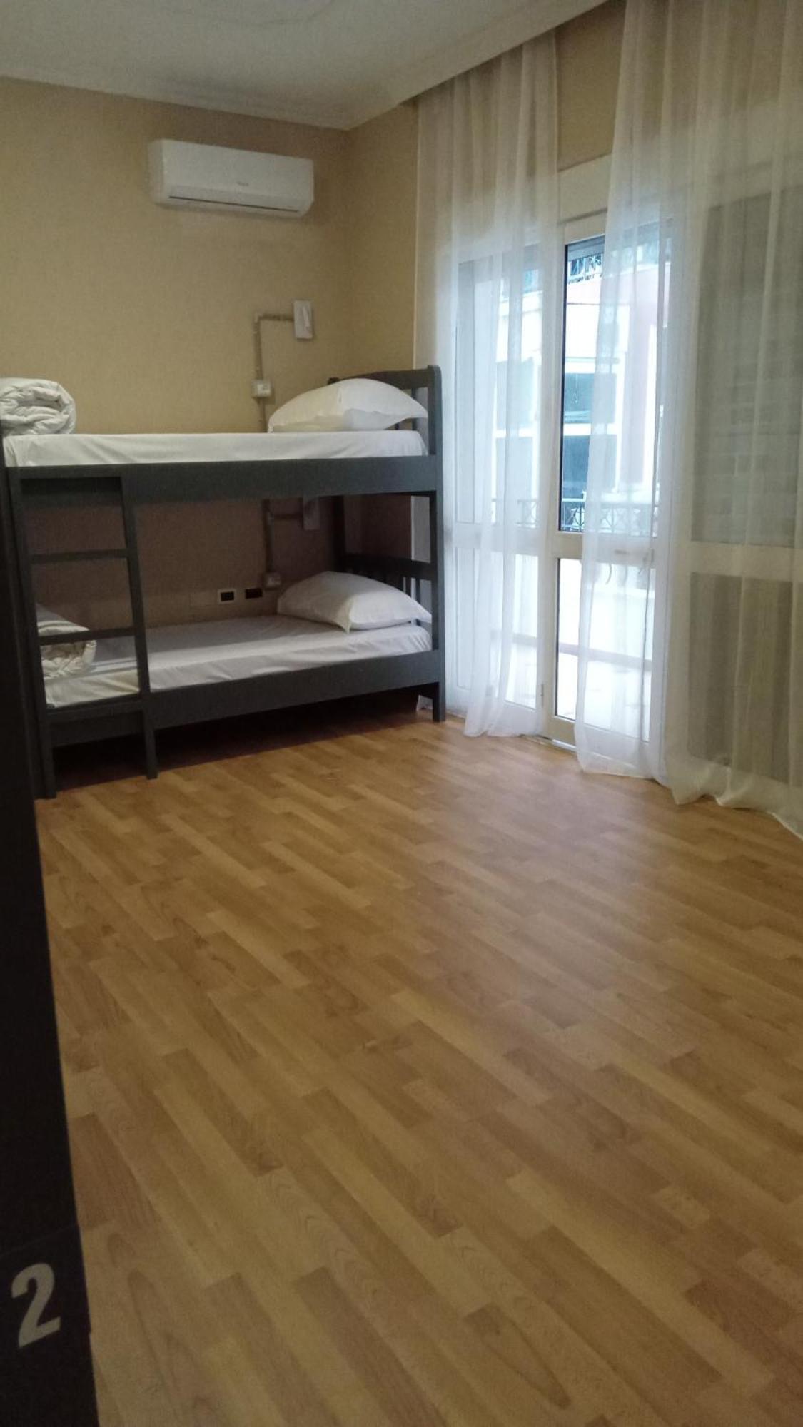 Mandarine Hostel Tirana Eksteriør billede