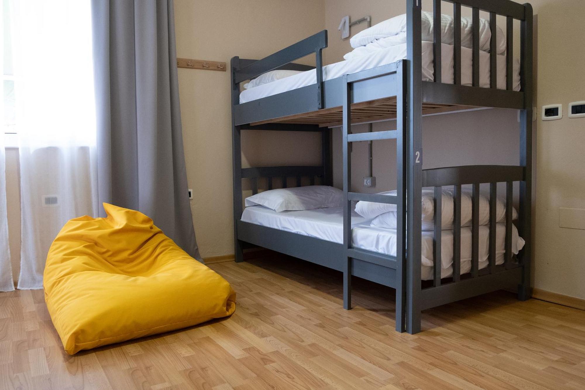 Mandarine Hostel Tirana Eksteriør billede