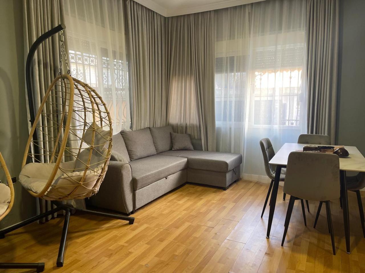 Mandarine Hostel Tirana Eksteriør billede