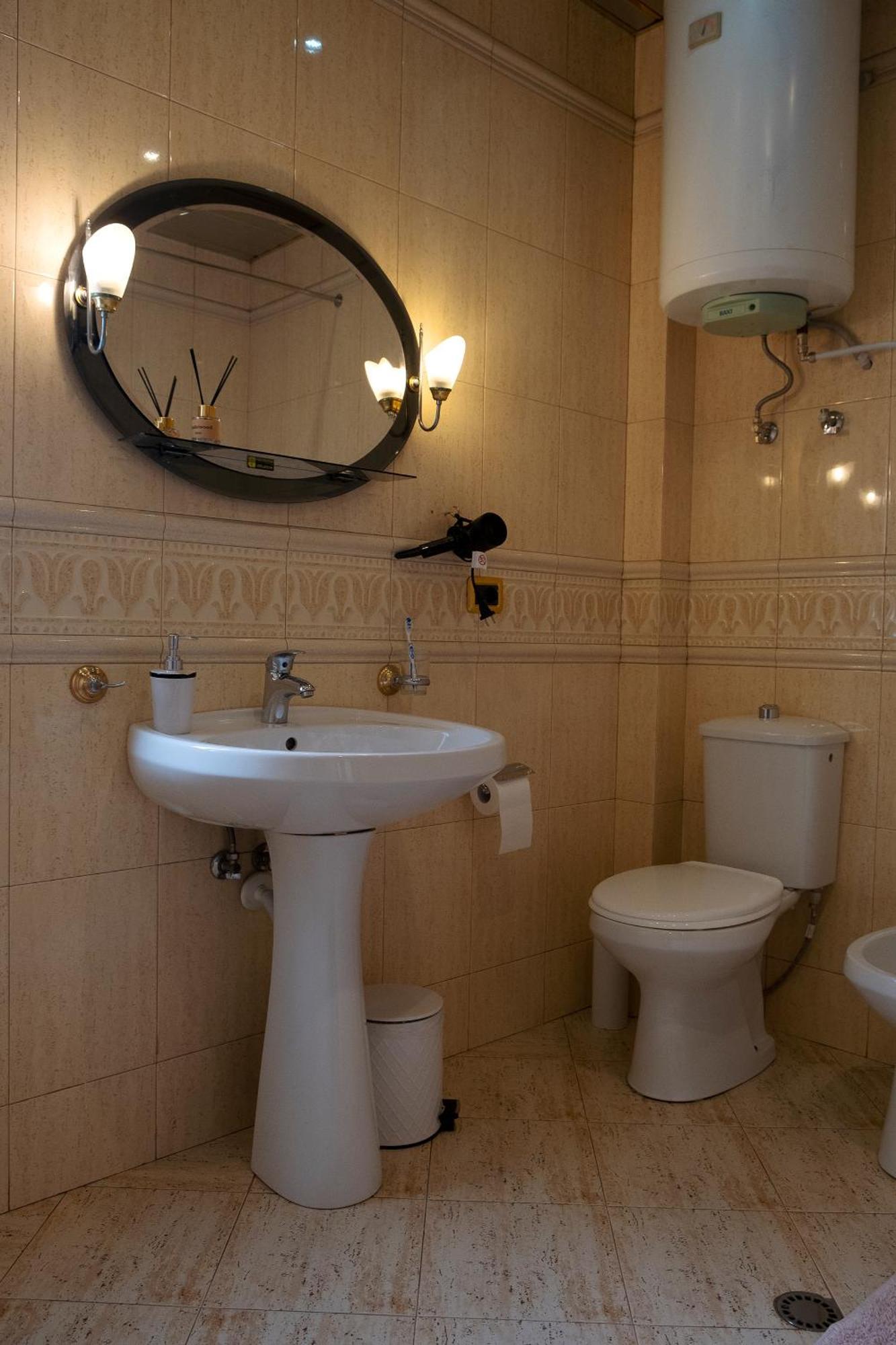 Mandarine Hostel Tirana Eksteriør billede