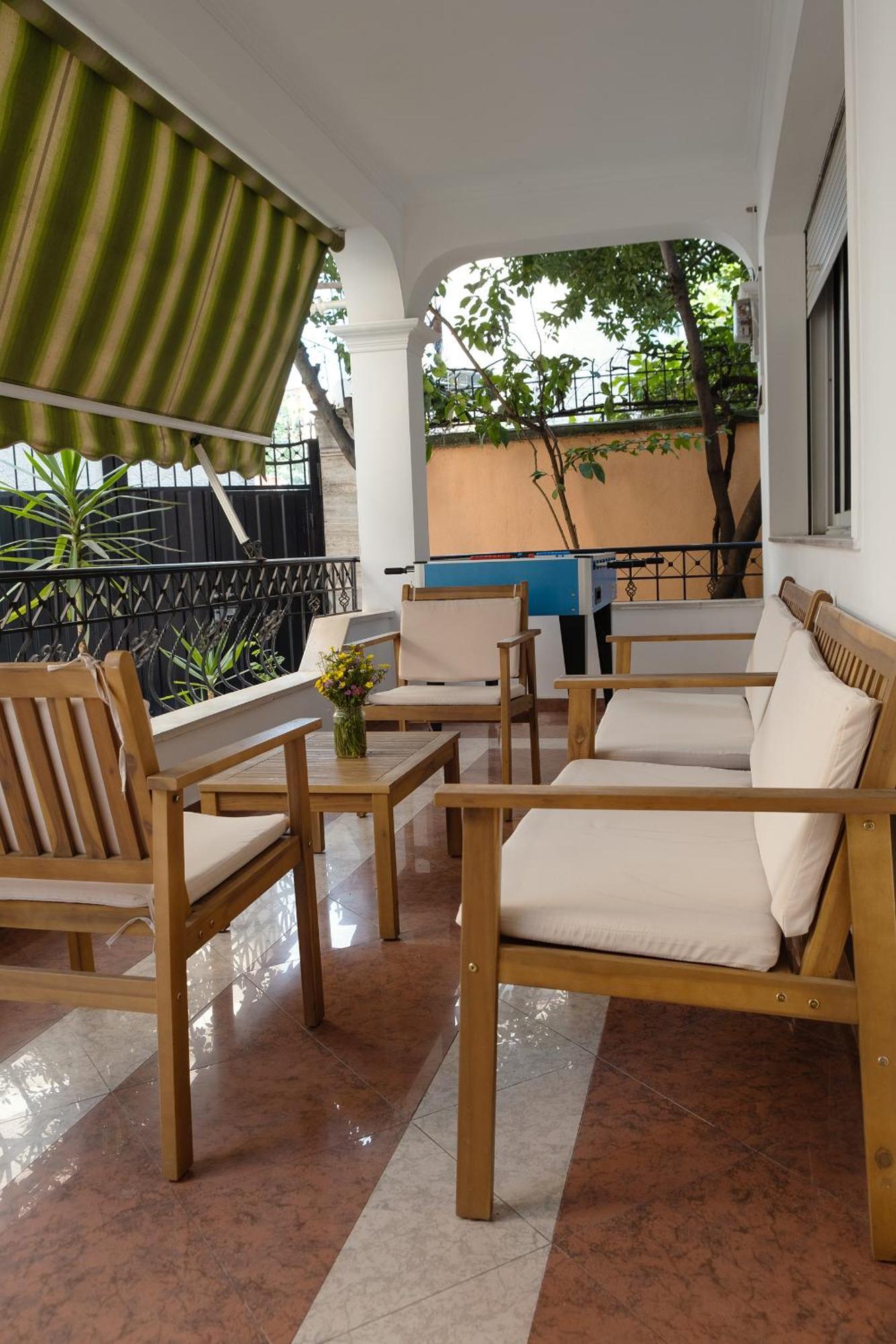 Mandarine Hostel Tirana Eksteriør billede