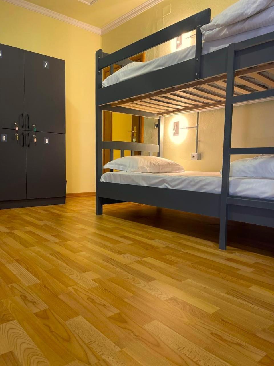 Mandarine Hostel Tirana Eksteriør billede